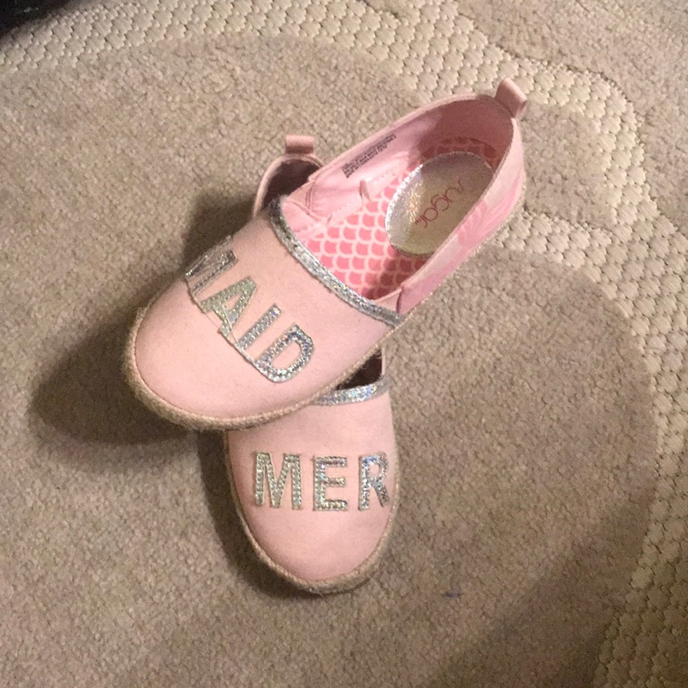 Little Girl Slip On’s